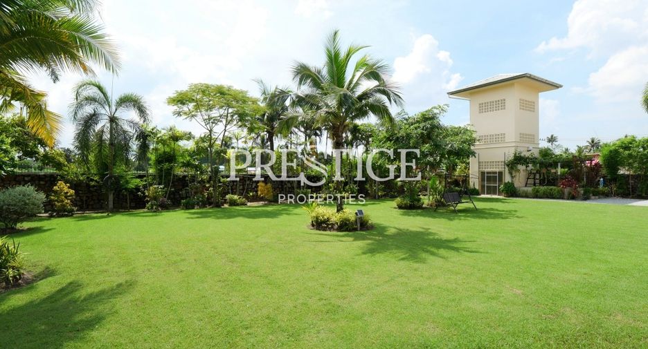For sale and for rent 5 bedrooms house in Bang Lamung, Chonburi