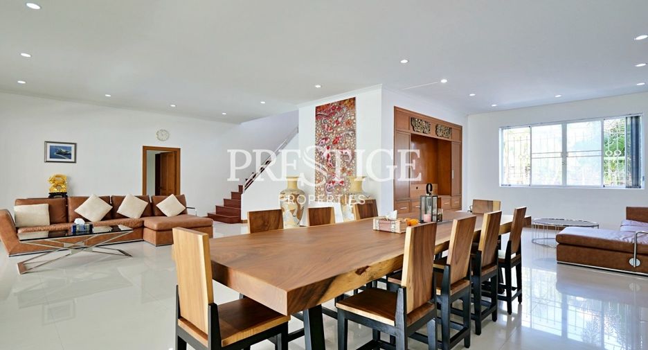 For sale and for rent 5 bedrooms house in Bang Lamung, Chonburi