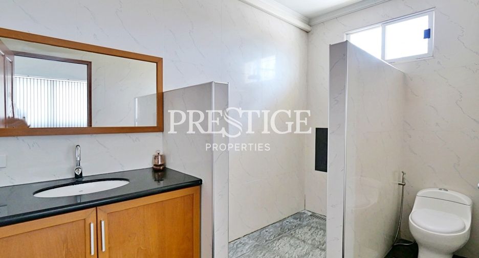 For sale and for rent 5 bedrooms house in Bang Lamung, Chonburi