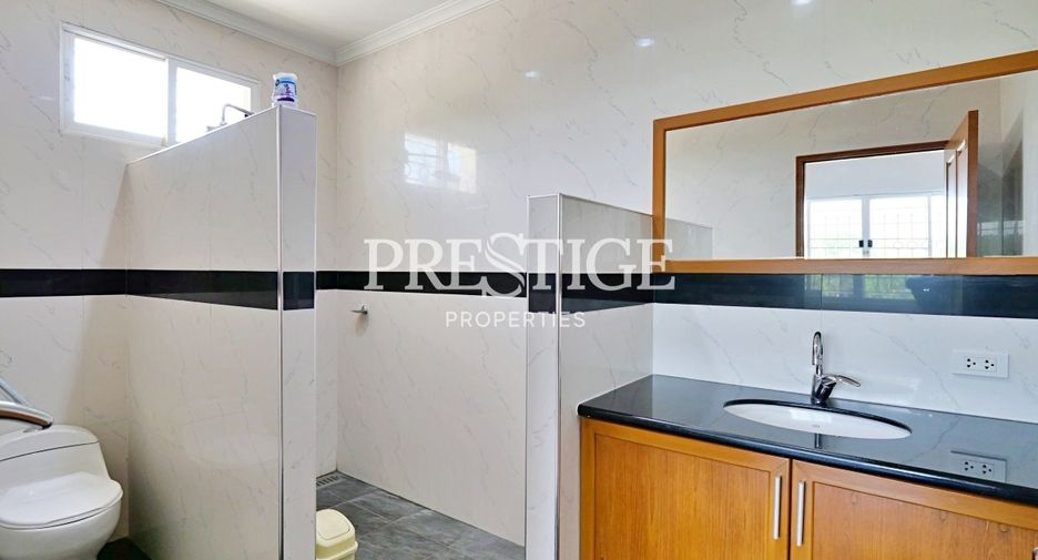 For sale and for rent 5 bedrooms house in Bang Lamung, Chonburi