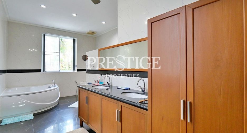 For sale and for rent 5 bedrooms house in Bang Lamung, Chonburi