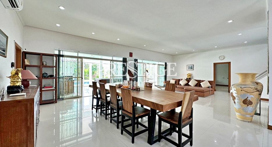 For sale and for rent 5 bedrooms house in Bang Lamung, Chonburi