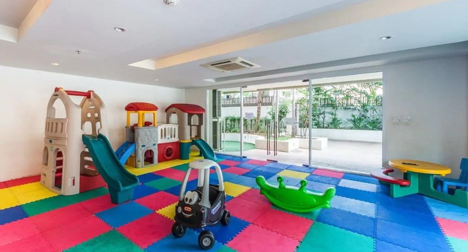 For rent 2 bedrooms condo in Watthana, Bangkok