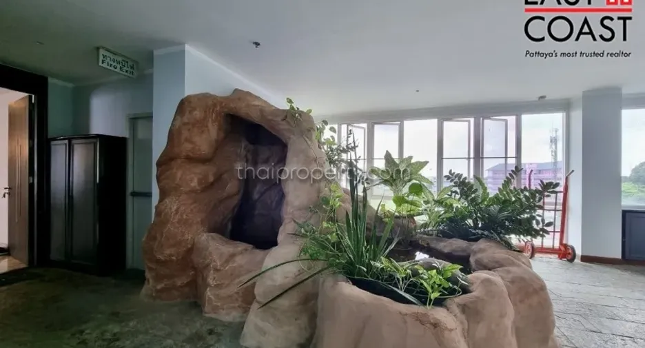 For rent 2 bedrooms condo in Bang Lamung, Chonburi