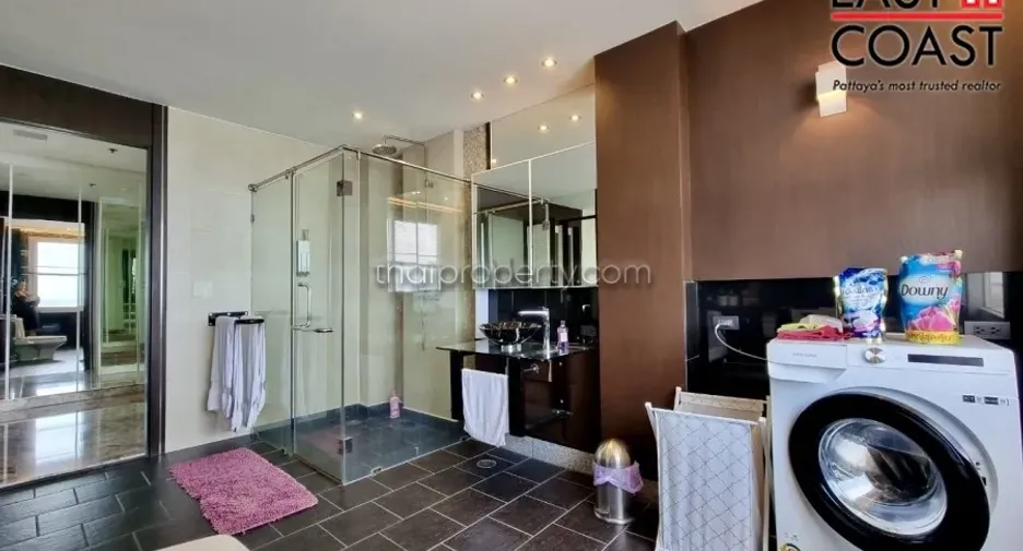 For rent 2 bedrooms condo in Bang Lamung, Chonburi