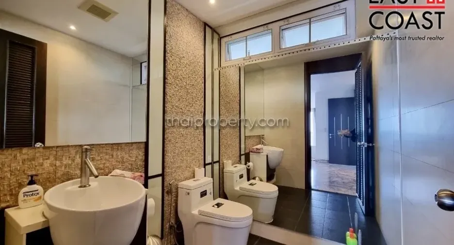 For rent 2 bedrooms condo in Bang Lamung, Chonburi