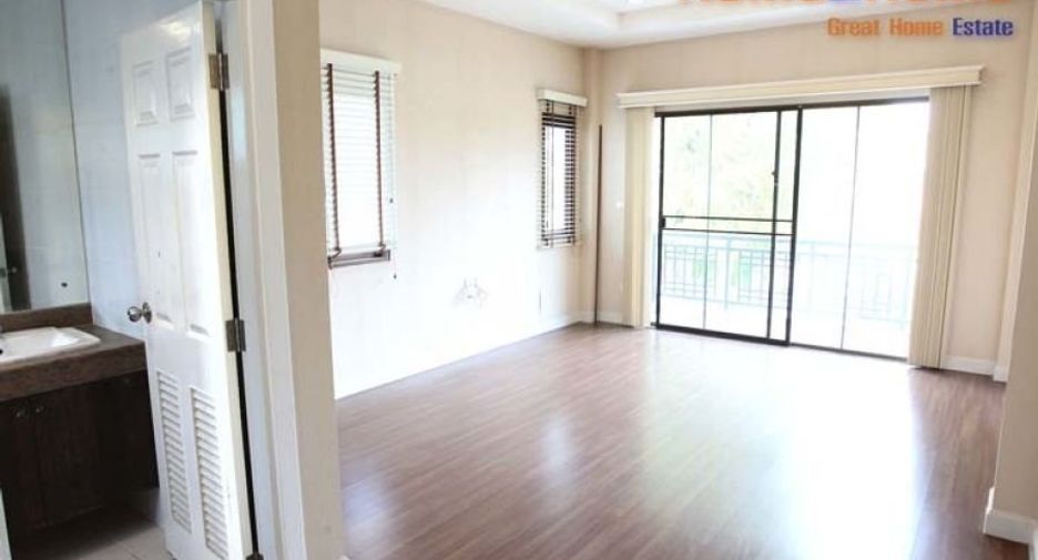 For sale 3 bedrooms house in Mueang Nonthaburi, Nonthaburi