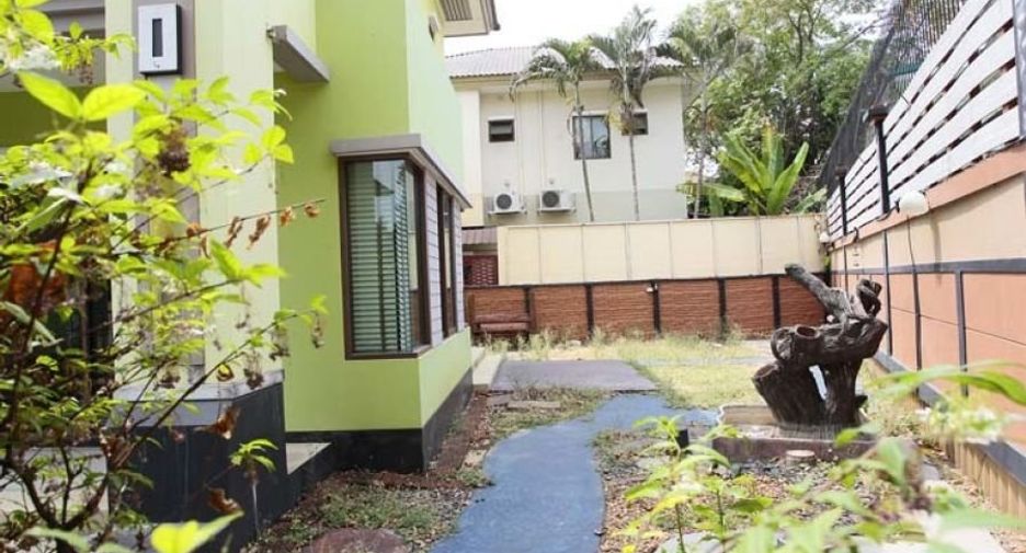 For sale 3 bedrooms house in Mueang Nonthaburi, Nonthaburi