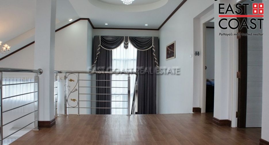 Продажа 3 спальни дом в Саттахип, Чонбури