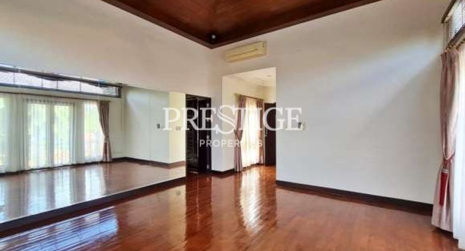 For sale 5 bedrooms house in Bang Lamung, Chonburi