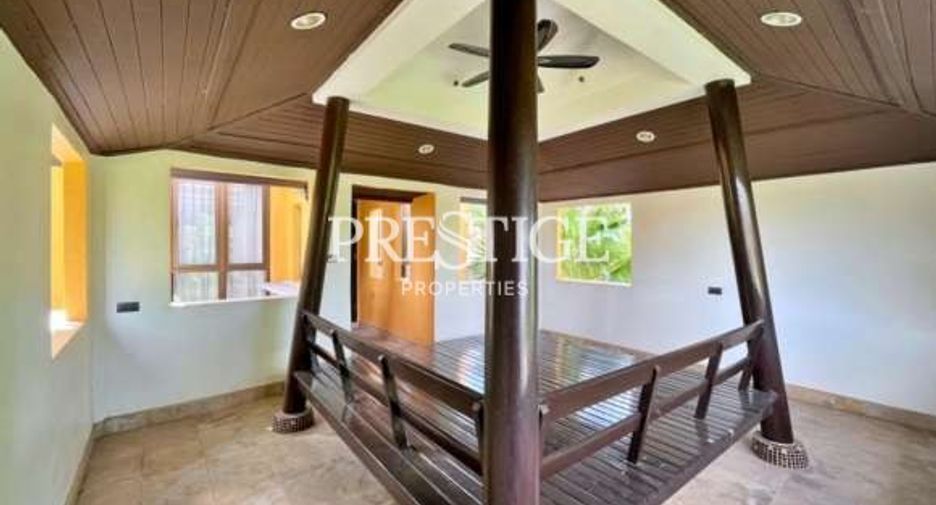 For sale 5 bedrooms house in Bang Lamung, Chonburi