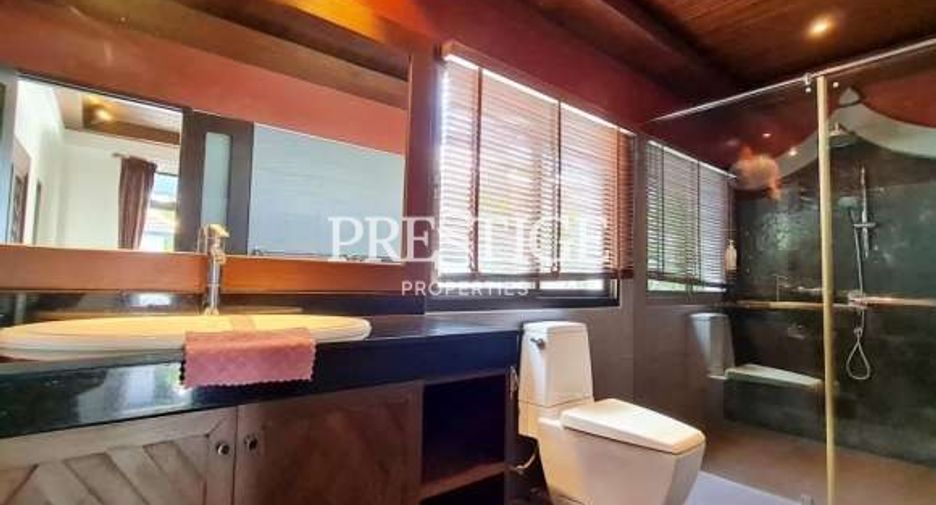 For sale 5 bedrooms house in Bang Lamung, Chonburi