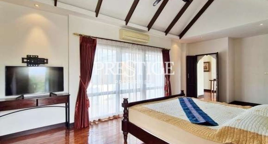 For sale 5 bedrooms house in Bang Lamung, Chonburi