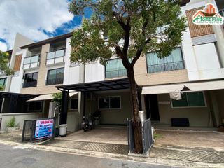 For rent 4 bed townhouse in Bueng Kum, Bangkok