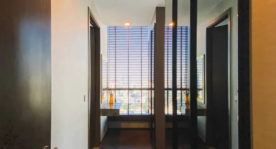 For rent 2 bed condo in Khlong Toei, Bangkok