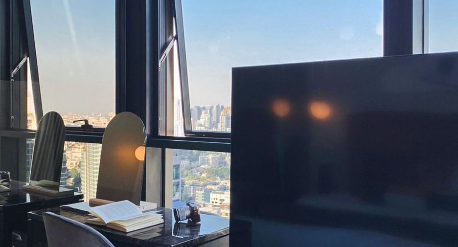 For rent 2 bed condo in Khlong Toei, Bangkok