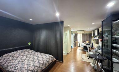 For sale 4 bed townhouse in Chatuchak, Bangkok