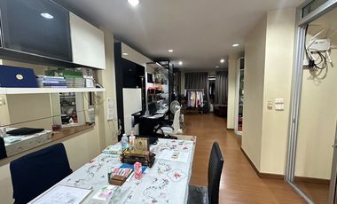 For sale 4 bed townhouse in Chatuchak, Bangkok