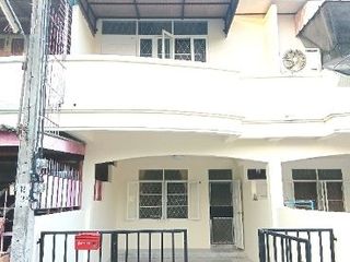 For rent 3 bed townhouse in Pak Kret, Nonthaburi