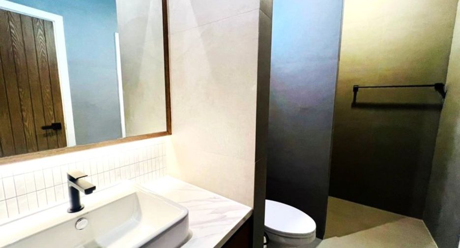 For sale 3 bedrooms house in East Pattaya, Pattaya
