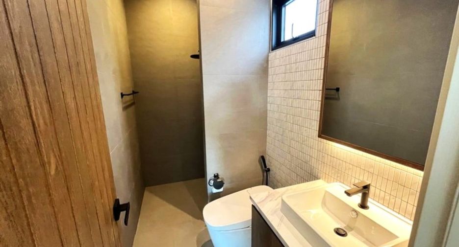 For sale 3 bedrooms house in East Pattaya, Pattaya