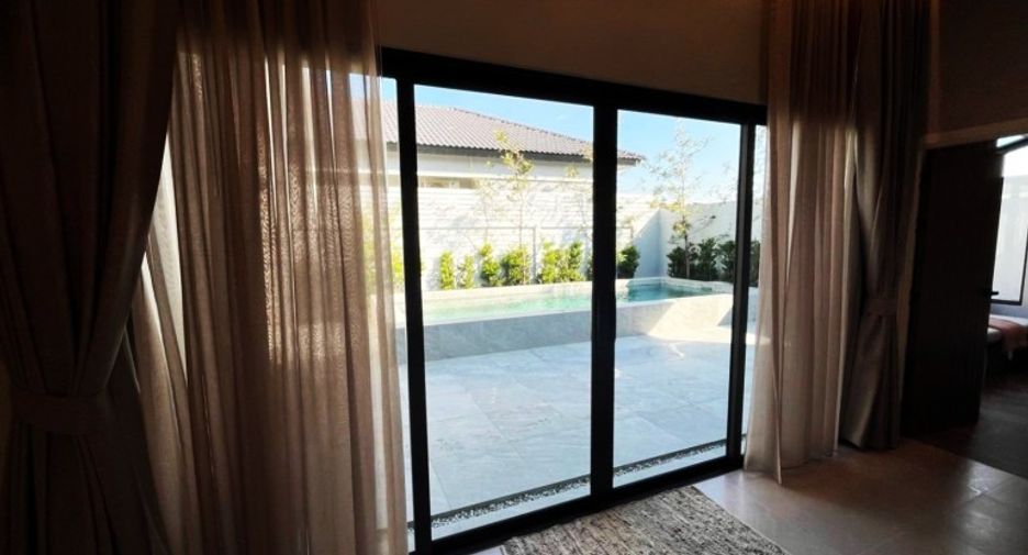 For sale 3 bedrooms house in East Pattaya, Pattaya