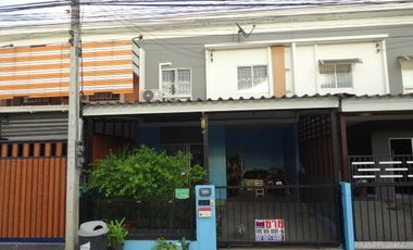 Reihenhaus zum Kauf mit 3 Zimmer in Mueang Pathum Thani, Pathum Thani