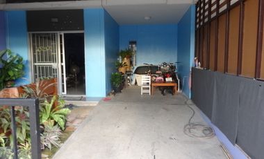 Reihenhaus zum Kauf mit 3 Zimmer in Mueang Pathum Thani, Pathum Thani