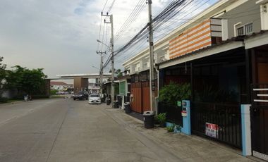 Reihenhaus zum Kauf mit 3 Zimmer in Mueang Pathum Thani, Pathum Thani