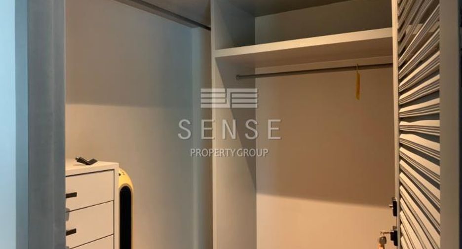 For rent 4 bedrooms townhouse in Khlong Toei, Bangkok