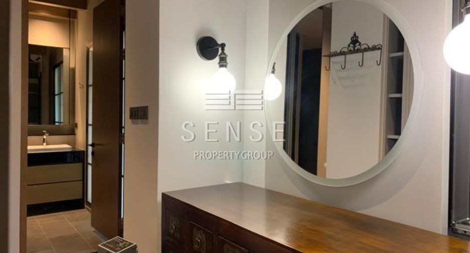 For rent 4 bedrooms townhouse in Khlong Toei, Bangkok