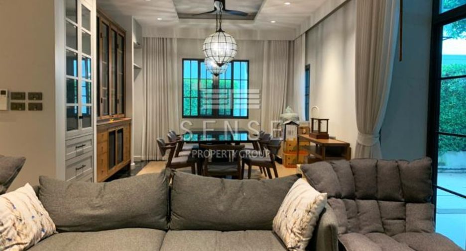 For rent 4 bedrooms townhouse in Khlong Toei, Bangkok