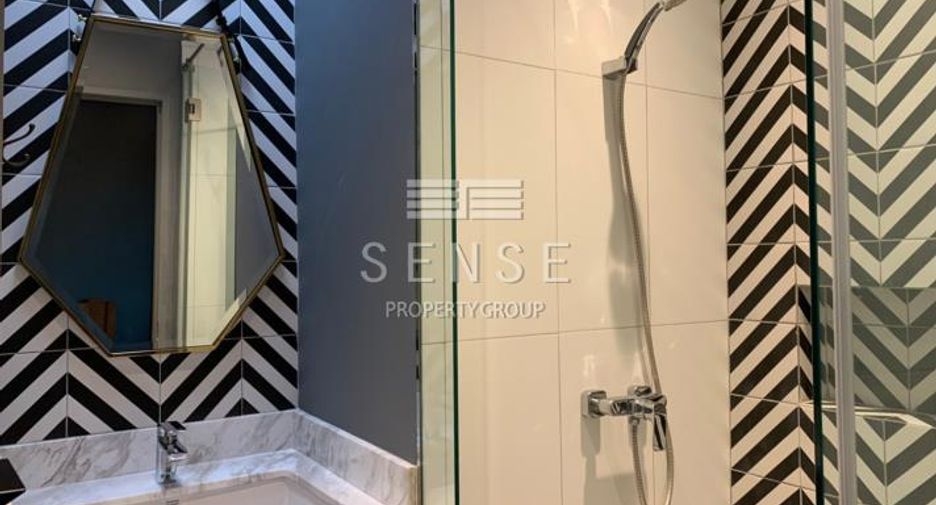 For rent 4 bedrooms townhouse in Khlong Toei, Bangkok