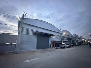 For rent warehouse in Mueang Samut Prakan, Samut Prakan