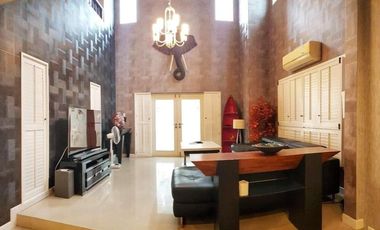 Casa en alquiler y en venta de 4 habitaciones en Si Racha, Chonburi