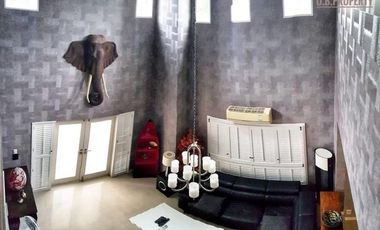 Casa en alquiler y en venta de 4 habitaciones en Si Racha, Chonburi