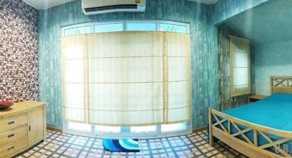 Casa en alquiler y en venta de 4 habitaciones en Si Racha, Chonburi