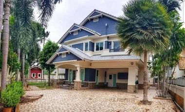 Casa en alquiler y en venta de 4 habitaciones en Si Racha, Chonburi