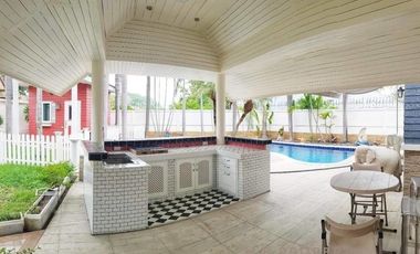 Casa en alquiler y en venta de 4 habitaciones en Si Racha, Chonburi