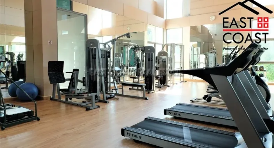 For sale 3 ベッドルーム condo in Bang Lamung, Chonburi