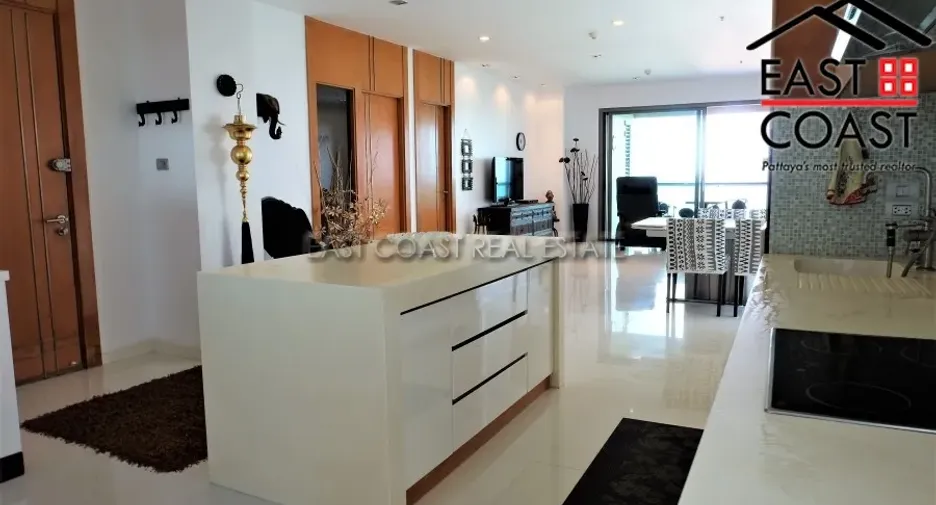 For sale 3 ベッドルーム condo in Bang Lamung, Chonburi