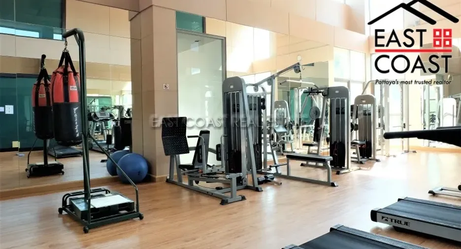 For sale 3 ベッドルーム condo in Bang Lamung, Chonburi