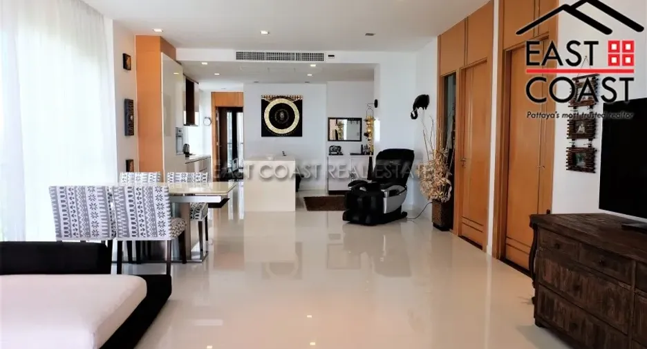 For sale 3 ベッドルーム condo in Bang Lamung, Chonburi