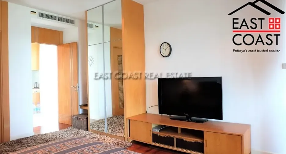 For sale 3 ベッドルーム condo in Bang Lamung, Chonburi