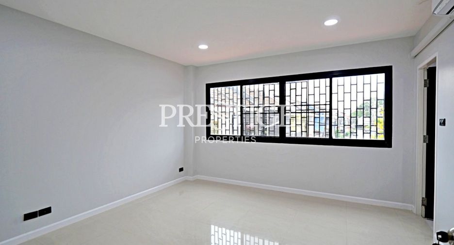 For sale and for rent 4 bedrooms house in Bang Lamung, Chonburi