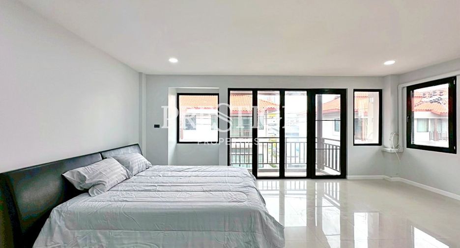 For sale and for rent 4 bedrooms house in Bang Lamung, Chonburi