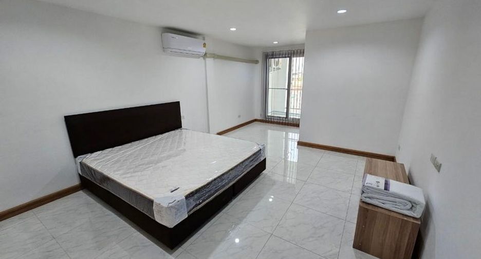 For rent 1 bed office in Bang Na, Bangkok