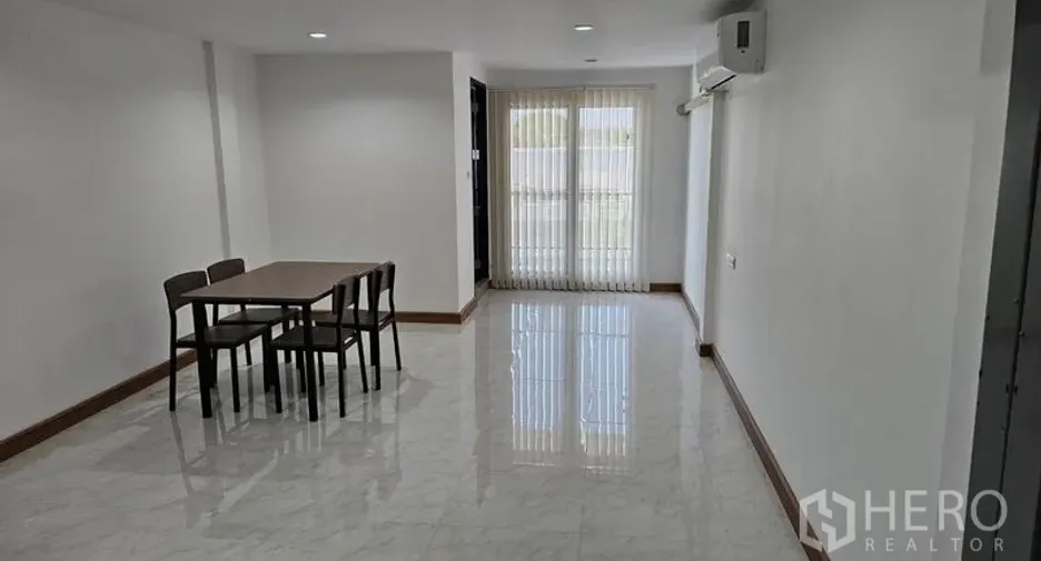 For rent office in Bang Na, Bangkok