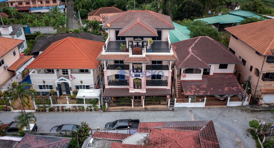 For sale 8 Beds house in Na Jomtien, Pattaya