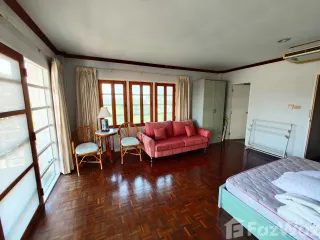 For sale 3 bed townhouse in Hua Hin, Prachuap Khiri Khan